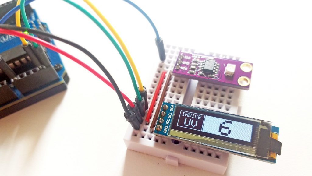 Detalhe circuito Arduino Uno e Sensor UV Guva S12SD